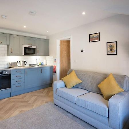 Lettered Board Apartments 1, 2 & 3 Pickering Εξωτερικό φωτογραφία