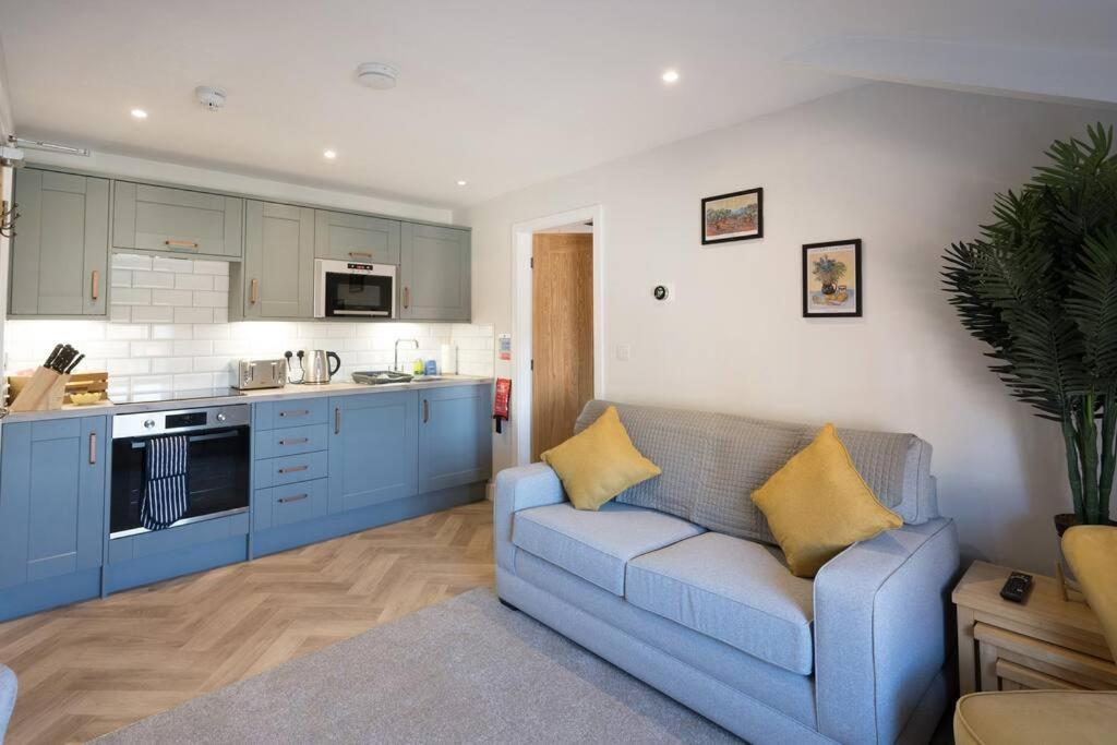 Lettered Board Apartments 1, 2 & 3 Pickering Εξωτερικό φωτογραφία
