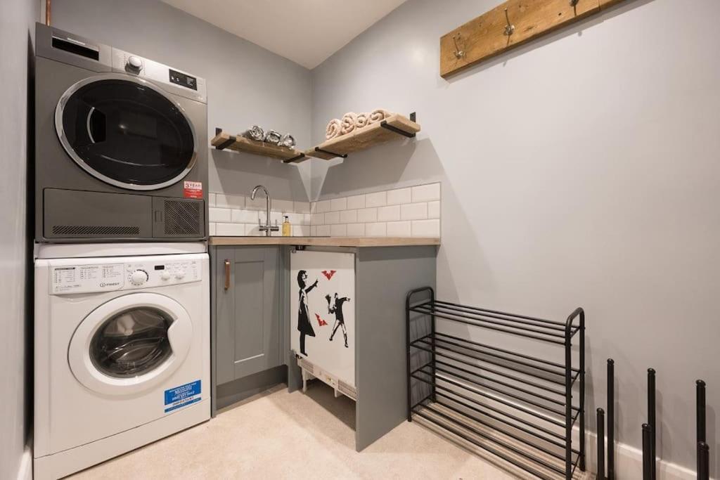 Lettered Board Apartments 1, 2 & 3 Pickering Εξωτερικό φωτογραφία