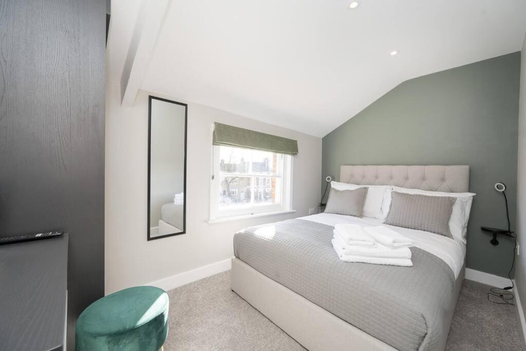 Lettered Board Apartments 1, 2 & 3 Pickering Εξωτερικό φωτογραφία